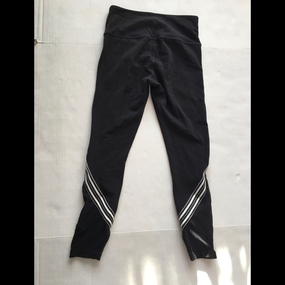 Athleta Sonar Striped Mesh Capri Leggings - Picture 3 of 10